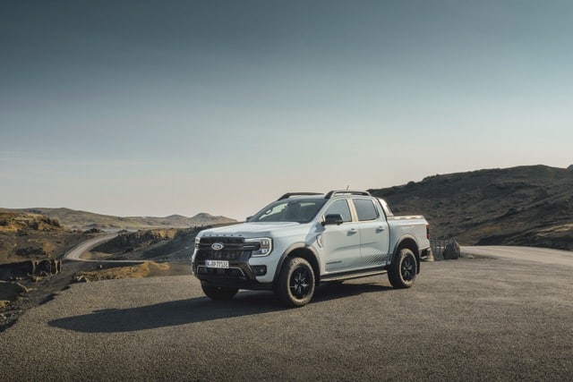 Ford Ranger PHEV face 3/4 avant
