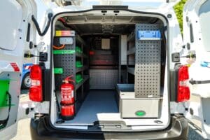 Conversion d’utilitaire : quels experts consulter pour rester dans les normes ?
