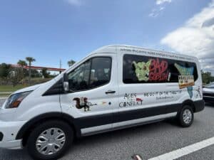 Ils ont floqué leur Ford Transit : depuis, le fourgon vend sur les parkings