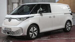 Le Volkswagen ID. Buzz Cargo gagne en gabarit avec cette version longue, mais perd en charge utile